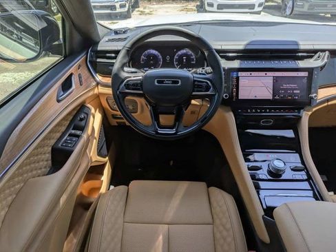 New 2026 Jeep Grand Cherokee L Summit w/ Obsidian Package AWD/4WD image 17