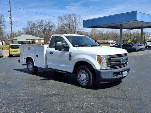 Used 2017 Ford F250 XL image 1