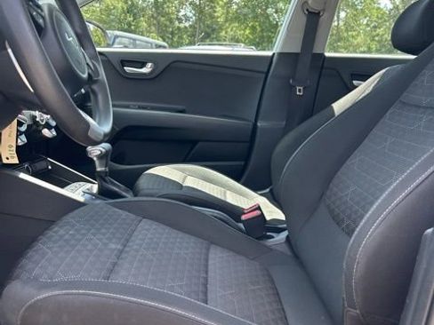 Used 2022 Kia Rio LX FWD image 9