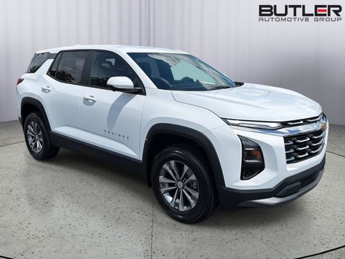 New 2026 Chevrolet Equinox LT w/ Convenience Package II FWD image 8
