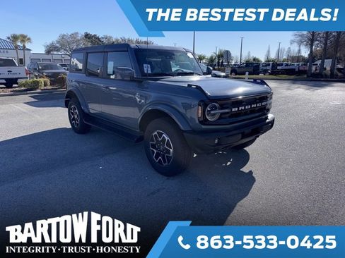 Used 2025 Ford Bronco Outer Banks image 3