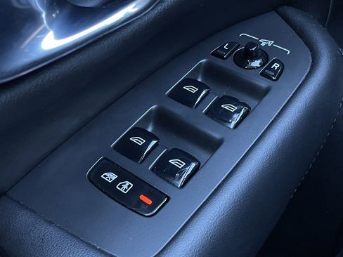 Used 2023 Volvo XC90 B6 Plus image 13