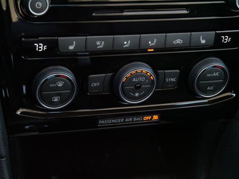 Used 2020 Volkswagen Passat 2.0T SE w/ Sunroof Package image 23