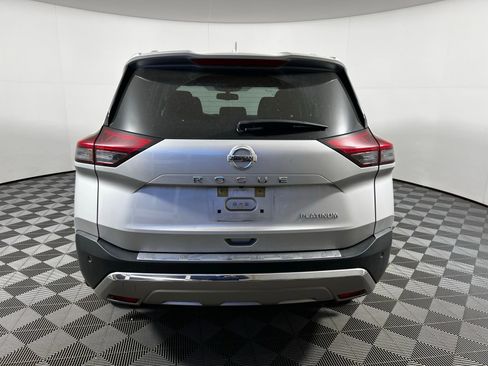 Used 2021 Nissan Rogue Platinum image 6