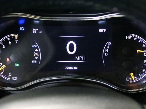 Used 2019 Jeep Grand Cherokee Altitude image 34