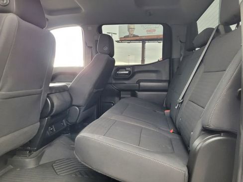 Used 2022 Chevrolet Silverado 1500 Custom Trail Boss w/ LPO, Dark Essentials Package image 5