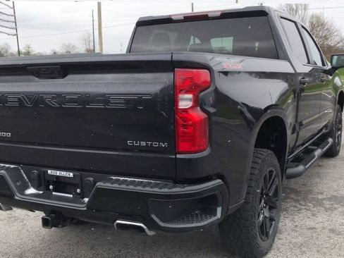 Used 2023 Chevrolet Silverado 1500 Custom Trail Boss AWD/4WD image 7