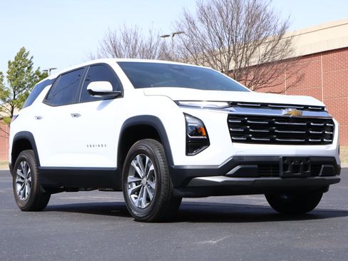 New 2026 Chevrolet Equinox LT w/ Safety and Technology Package image 1