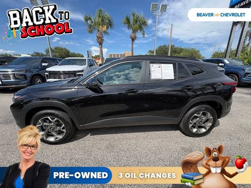 Used 2025 Chevrolet Trax LT FWD image 4
