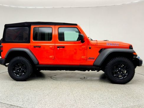 Used 2023 Jeep Wrangler Unlimited AWD/4WD image 4