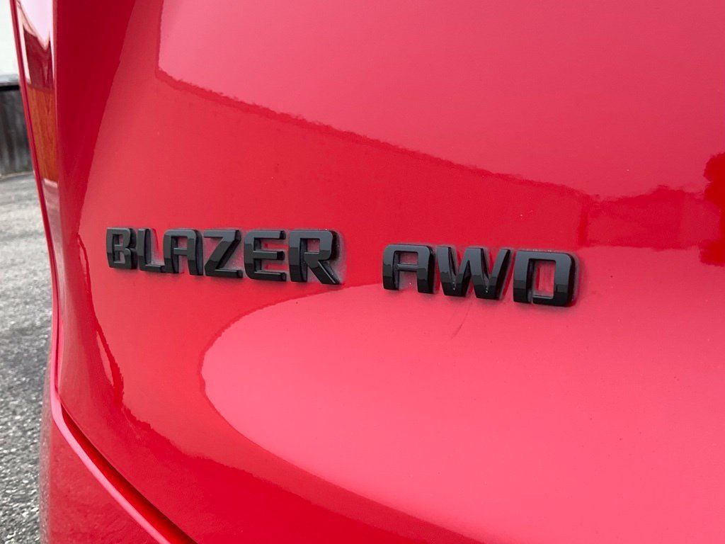 Used 2019 Chevrolet Blazer RS AWD/4WD image 18