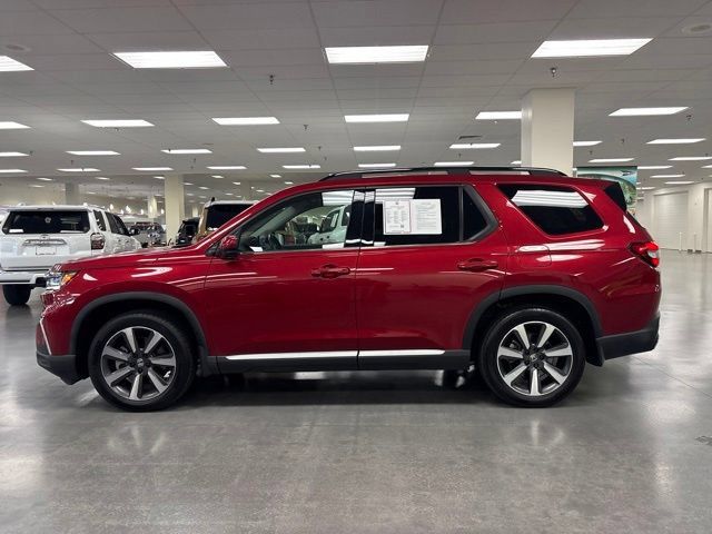 Used 2024 Honda Pilot Touring image 4