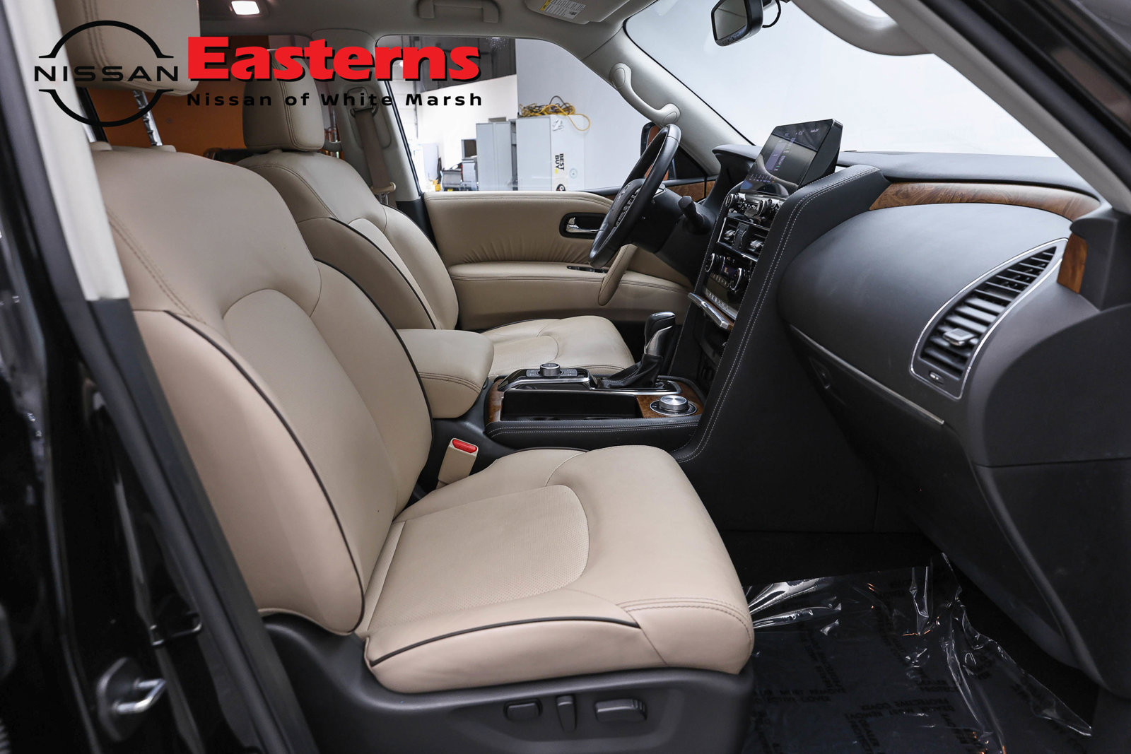 Used 2023 Nissan Armada SL w/ Captain's Chairs Package AWD/4WD image 27