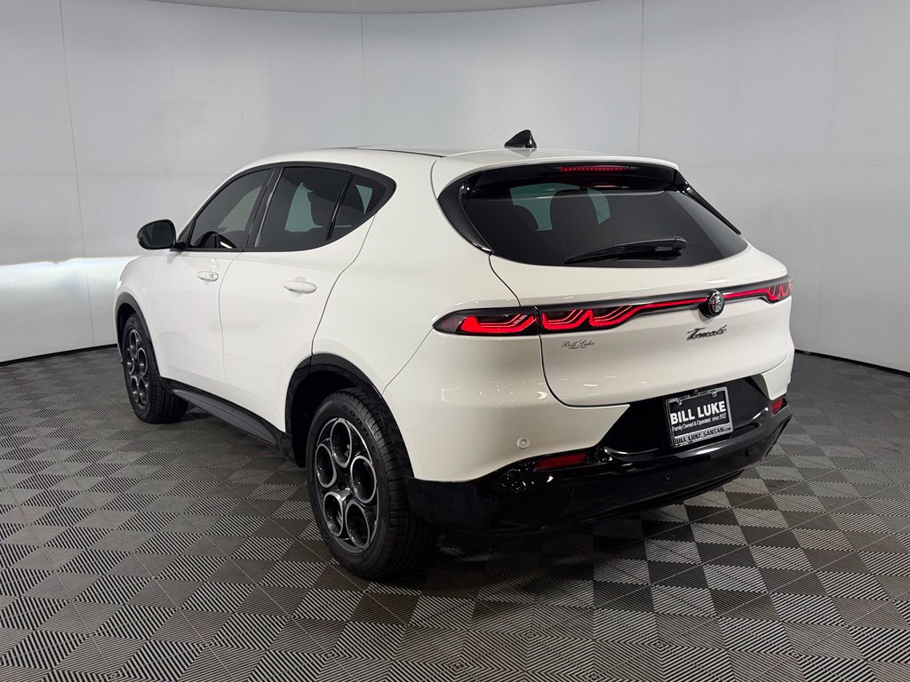 Used 2025 Alfa Romeo Tonale AWD/4WD image 9