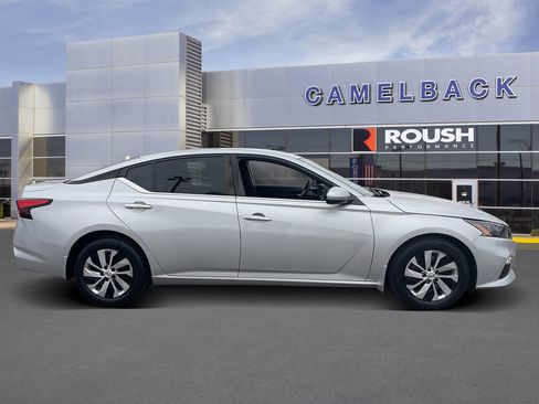 Used 2022 Nissan Altima 2.5 S FWD image 7