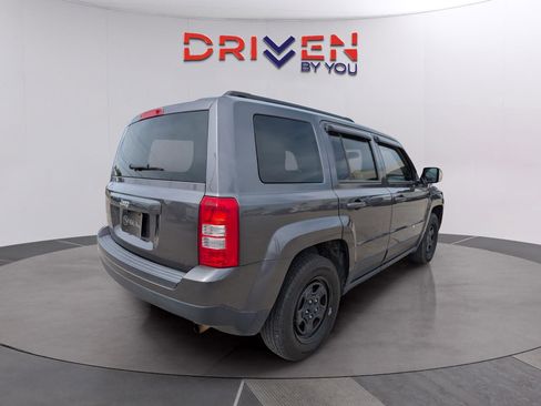 Used 2016 Jeep Patriot Sport w/ Power Value Group image 5