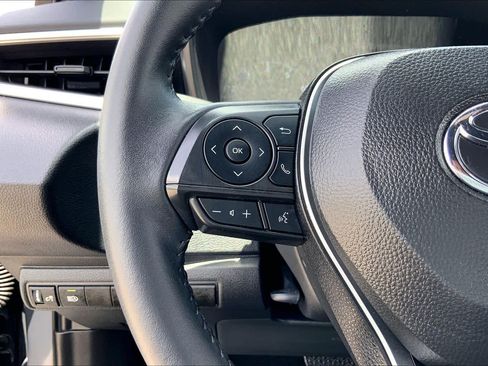 Certified 2025 Toyota Corolla SE FWD image 23
