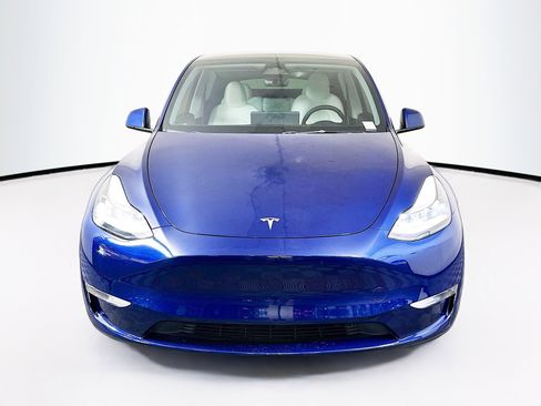 Used 2024 Tesla Model Y Performance image 2