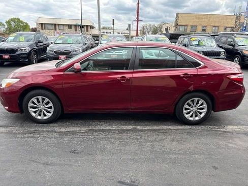 Used 2017 Toyota Camry LE FWD image 3