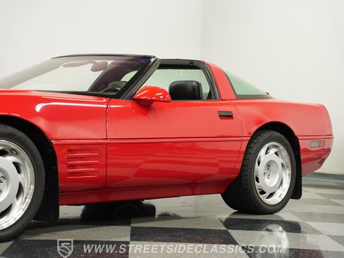 Used 1991 Chevrolet Corvette ZR-1 image 21