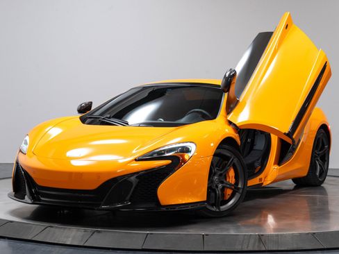 Used 2015 McLaren 650S Spider RWD image 65
