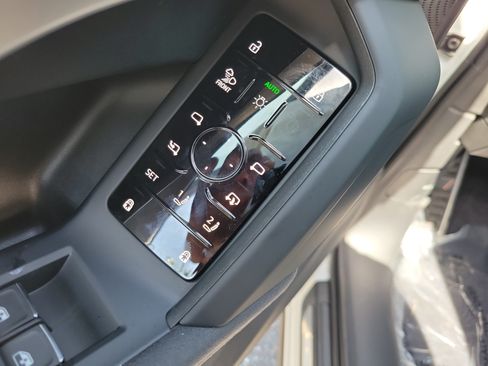 New 2026 Audi SQ5 Premium Plus AWD/4WD image 17