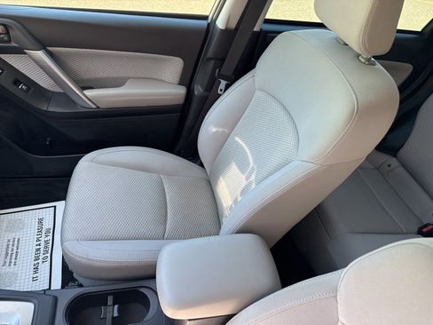 Used 2018 Subaru Forester 2.5i Premium AWD/4WD image 16