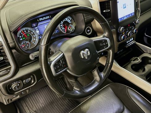 Used 2022 RAM 1500 Laramie AWD/4WD image 18