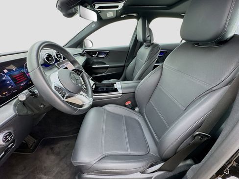 Used 2024 Mercedes-Benz C 300 Sedan image 13