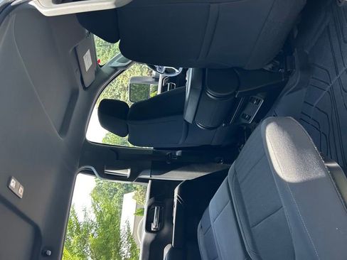 Used 2022 Chevrolet Silverado 2500 LT AWD/4WD image 39