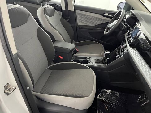 Used 2024 Volkswagen Taos S image 17