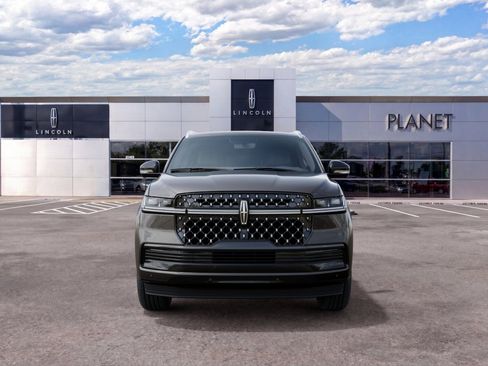 New 2027 Lincoln Navigator Black Label AWD/4WD image 3