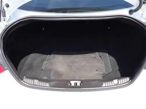 Used 2011 Jaguar XF RWD image 36