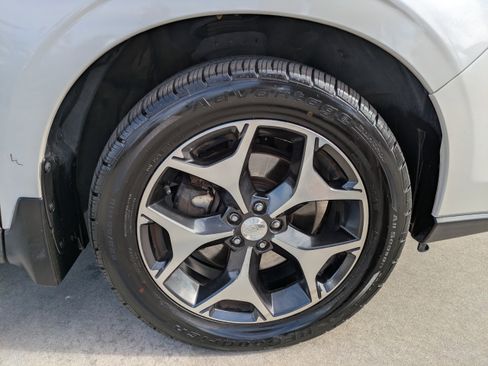 Used 2015 Subaru Forester 2.0XT Touring w/ Popular Package #2 image 9