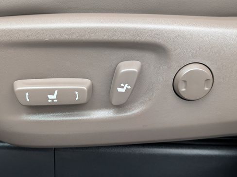 Used 2023 Lexus GX 460 Premium image 23