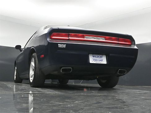 Used 2013 Dodge Challenger SXT RWD image 31