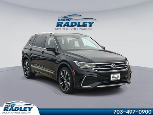 Certified 2022 Volkswagen Tiguan SEL R-Line image 1