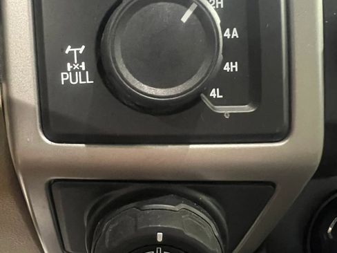 Used 2018 Ford F150 Lariat AWD/4WD image 19