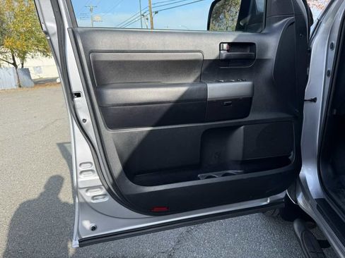 Used 2012 Toyota Tundra 4x4 Double Cab image 27