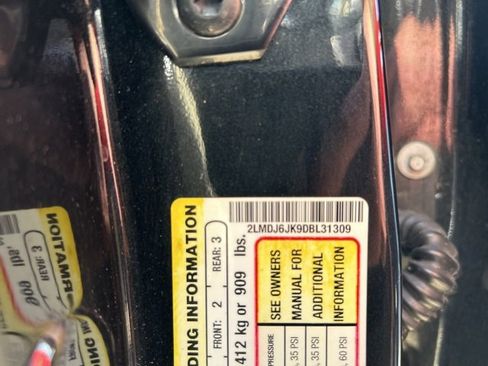 Used 2013 Lincoln MKX FWD image 13