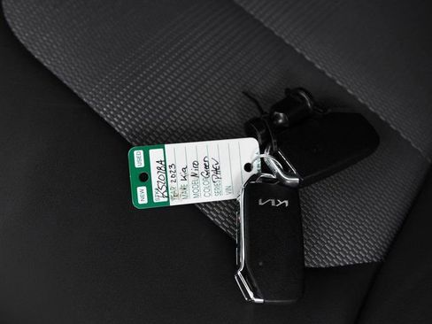 Used 2023 Kia Niro EX w/ EX Cold Weather Package image 27