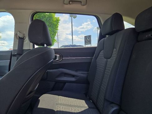 Certified 2022 Kia Sorento LX AWD/4WD image 24