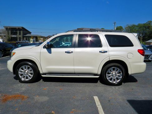 Used 2016 Toyota Sequoia Platinum image 10