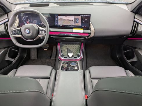 Used 2025 BMW X3 xDrive30i w/ Premium Package image 17