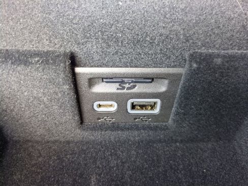 Used 2023 Cadillac XT6 Premium Luxury w/ Technology Package image 23