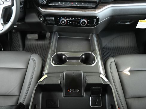 Used 2026 Chevrolet Silverado 2500 LT w/ Safety Package AWD/4WD image 30