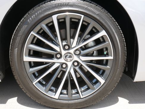 Certified 2025 Lexus ES 350 w/ Premium Package FWD image 19