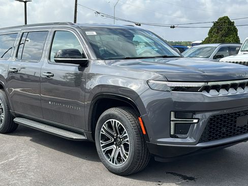 New 2026 Jeep Grand Wagoneer L 2WD image 3