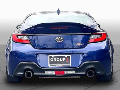 Used 2025 Toyota GR86 Premium w/ ALL Weather Mat Package (TMS) RWD image 5