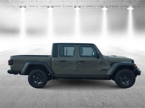 New 2026 Jeep Gladiator Sport image 9